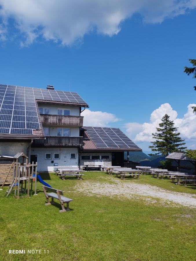 Planinski Dom Vrhe Hotel Trbovlje ภายนอก รูปภาพ